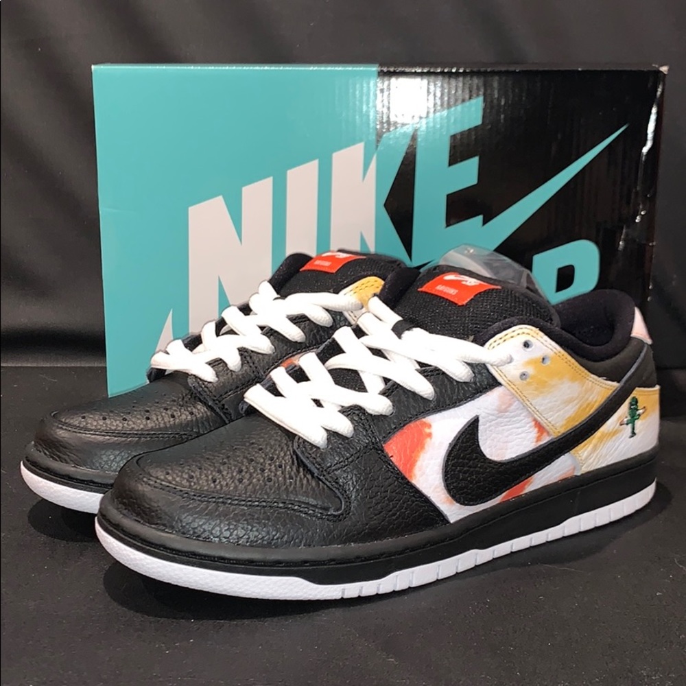 Nike SB Dunk Low Tie-Dye “Raygun” - Picture 1 of 7